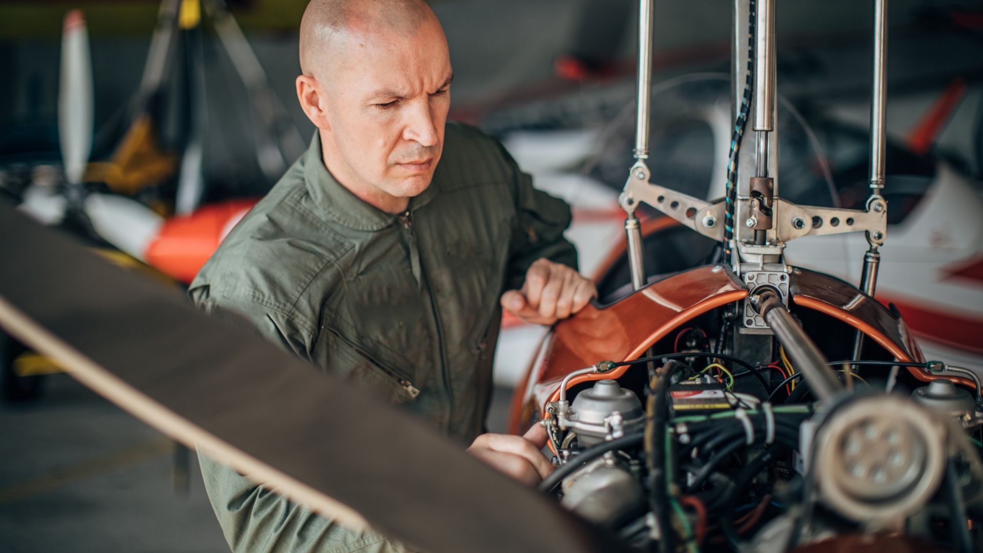 Mecanizados para defensa y aviación — METALSUR Granada