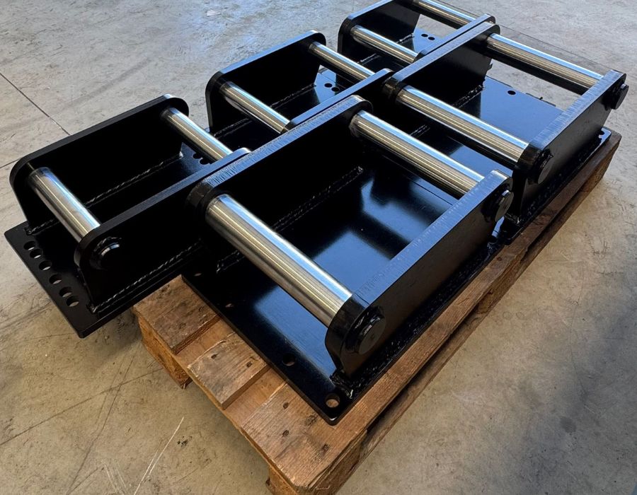 Cabezales para martillo hidráulico a medida — Takeuchi Kubota Bobcat METALSUR Granada